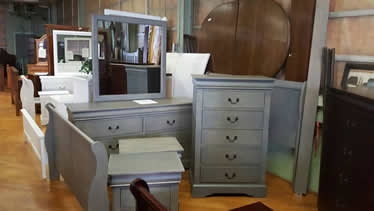 New Queen Size Bedroom Set